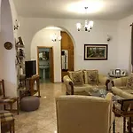 Bright, Spacious In The Heart Of Дом отдыха Гирокастра