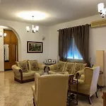 Bright, Spacious In The Heart Of Дом отдыха Гирокастра