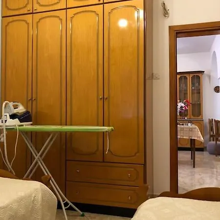 Dom wakacyjny Bright, Spacious In The Heart Of Gjirokastra