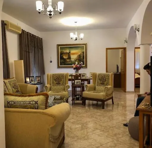 Casa de Férias Bright, Spacious In The Heart Of